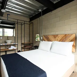 hostal-andante.colombiamedellinhotels.com/