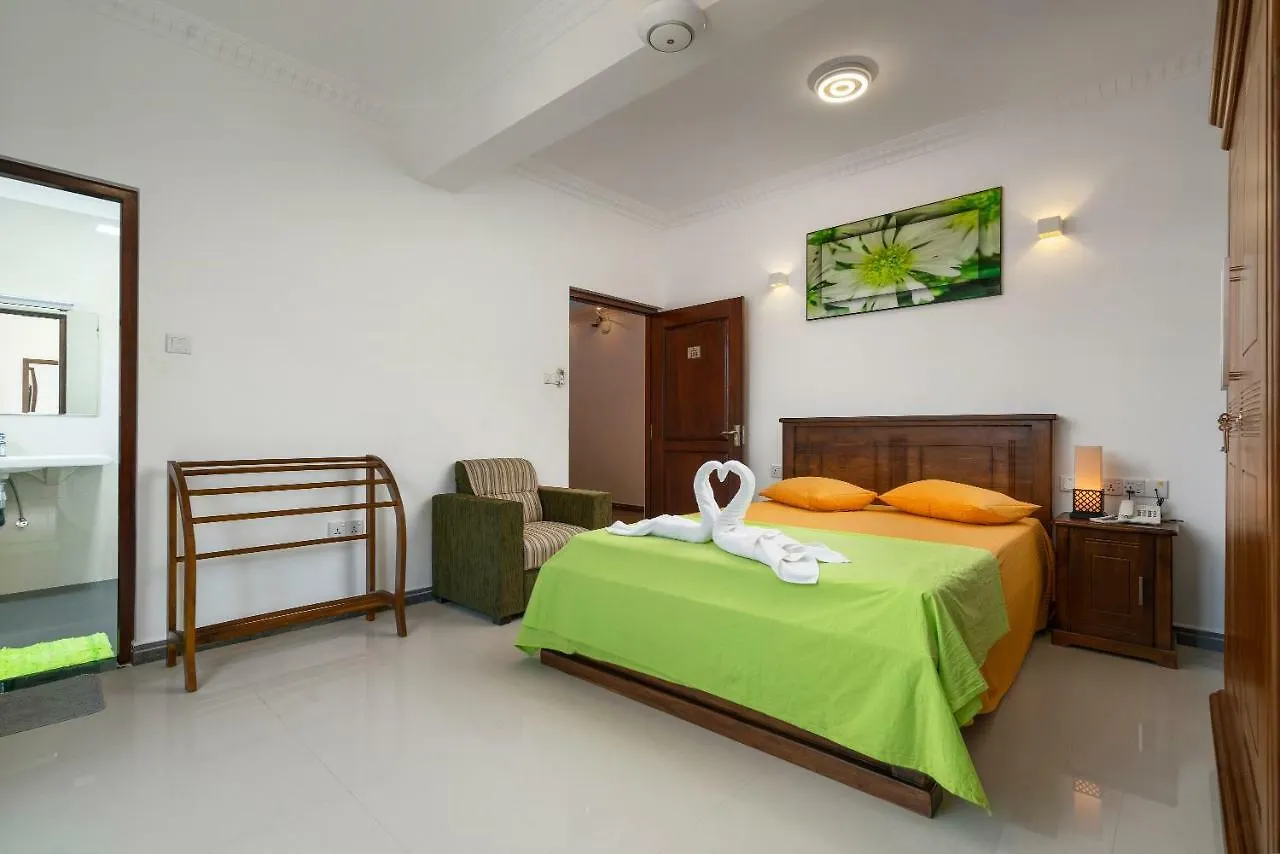 Hotel Sanira Pita Kotte Sri Lanka